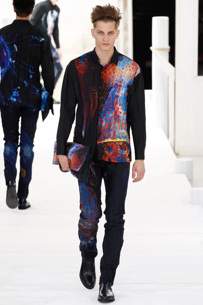 Look 35